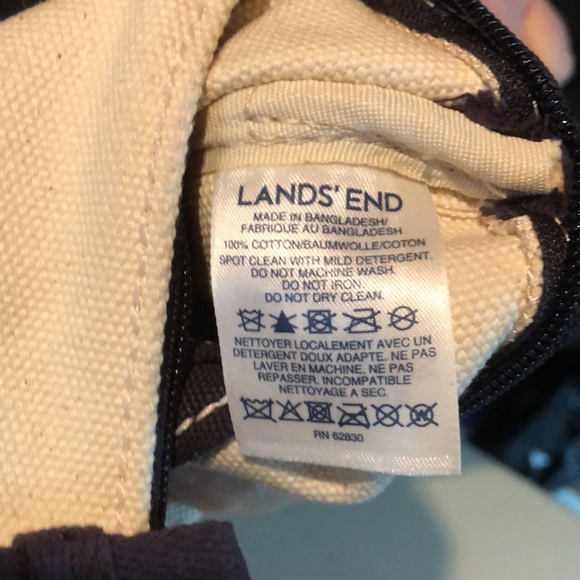 Lands’ End Wristlet - Picture 6 of 6